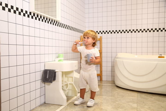 Logotipo personalizable fácil de usar Lavadero infantil con pedestal